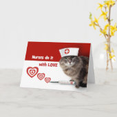 Vrolijke zuster Dag. Funny Kat met verpleegkundig Kaart (Gele Bloem)