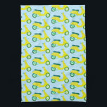 Vroom Moped Scooter Pattern Yellow Limoen Theedoek<br><div class="desc">Decoreer je keuken met deze coole handdoek. Het maakt een geweldig huishouden,  een verjaardag of een cadeau ter gelegenheid van de verjaardag! U kunt het aanpassen en tekst ook toevoegen. Bekijk mijn winkel voor nog veel meer kleuren en patronen,  plus bijpassende keukenspullen!</div>