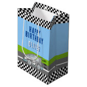 Vroom Vroom Racing Road Name Happy Birthday Medium Cadeauzakje (Voorkant Gekanteld)