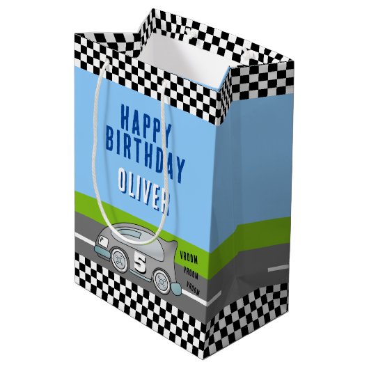 Vroom Vroom Racing Road Name Happy Birthday Medium Cadeauzakje (Achterkant Gekanteld)