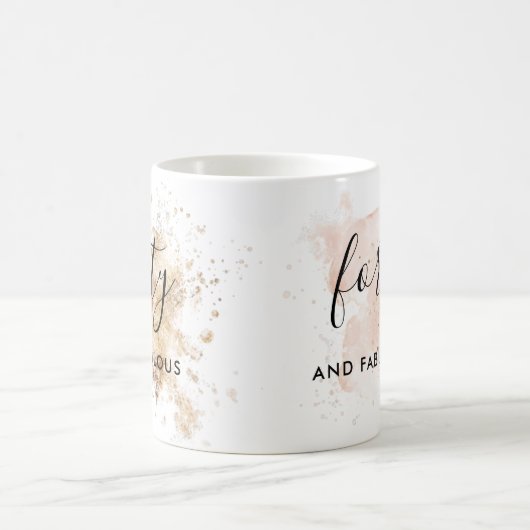 Vrouw 40e verjaardag en feestelijke 40e verjaardag koffiemok (Center)