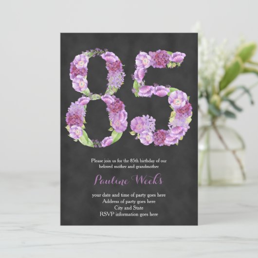 vrouw 85e verjaardag uitnodigingen , lavender nodi (Staand voorkant)