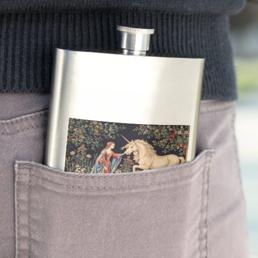 Vrouw aan de Licorne Flacon (Voorbeeld)