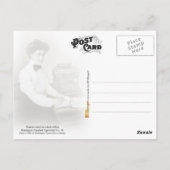 Vrouw aan een bureau met een schrijfmachine briefkaart (Achterkant)