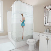 Vrouw aan land nabij strand douchegordijn (In situ)