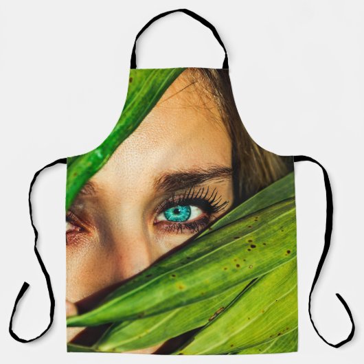 Vrouw achter groene bladeren schort (Voorkant)