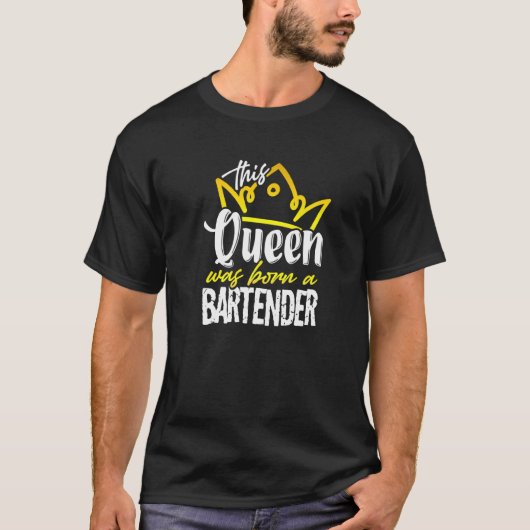 Vrouw Bartender en Sassy Queen T-shirt (Voorkant)