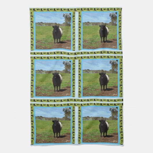 Vrouw Belted Galloway Koe Theedoek (Verticaal)
