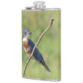 Vrouw Belted Kingfisher op een ledemaat Heupfles (Links)