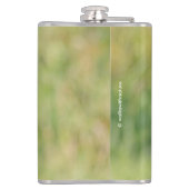 Vrouw Belted Kingfisher op een ledemaat Heupfles (Achterkant)