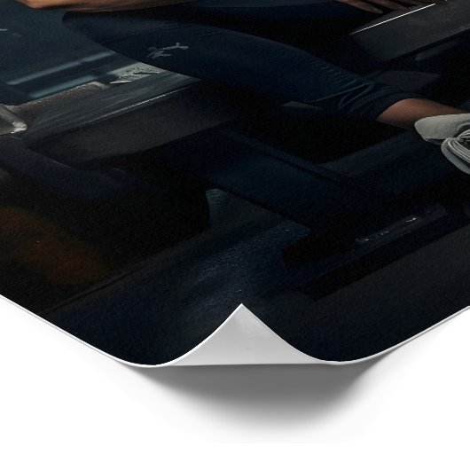 Vrouw Bodybuilder Rust tussen Sets Poster (Hoek)