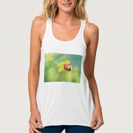 vrouw bovenop tanktop (Voorkant)