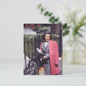 Vrouw buiten mid-century mode briefkaart (Staand voorkant)