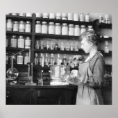 Vrouw Chemist, 1919 Poster (Voorkant)