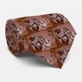 Vrouw die aan boord van het vliegtuig werkt stropdas (Opgerold)