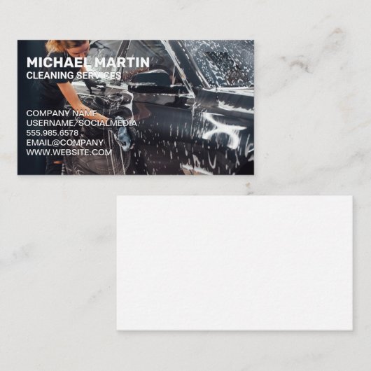 Vrouw die auto schoonmaakt | zeepschuim visitekaartje (Voorkant / Achterkant)
