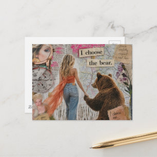 Vrouw Die De Beer mixed media collage kiest Briefkaart