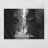 Vrouw die door een canyon gulch B&W-foto loopt Briefkaart (Voorkant)