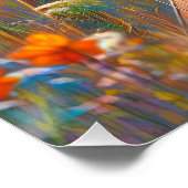 Vrouw die een harp in wilde bloemen speelt perfect poster (Hoek)