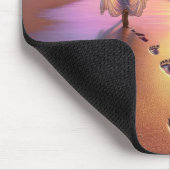 Vrouw die een zonnestrand lopen muismat (Hoek)