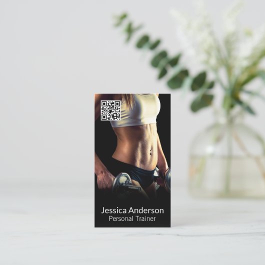 Vrouw die gewichten tilt | Fitness Trainer | QR Visitekaartje (Staand voorkant)