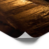 Vrouw die haar hond 's nachts uitlaat poster (Hoek)