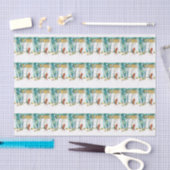 Vrouw die haar huid aansnijdt tissuepapier (Craft)