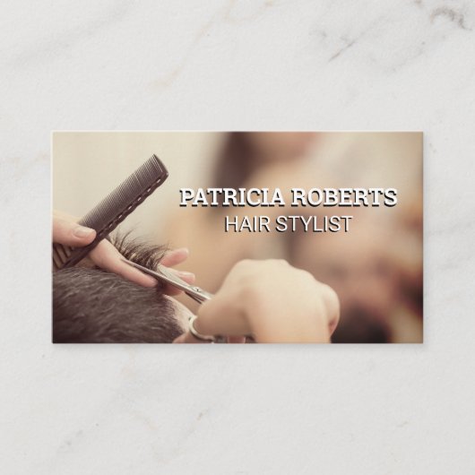 Vrouw die haar knipt afsprakenkaartje (Voorkant)