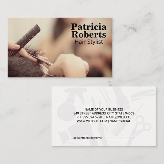 Vrouw die haar knipt | Kapper Afsprakenkaartje (Voorkant / Achterkant)