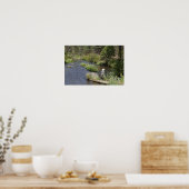 Vrouw die met vliegvisuitrusting vist op de Metoli Poster (Keuken)