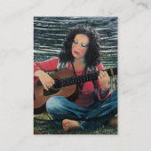 Vrouw die muziek speelt met akoestische gitaar visitekaartje (Achterkant)
