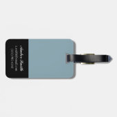 Vrouw die op een hammock in een klein hotel leunt bagagelabel (Achterkant horizontaal)