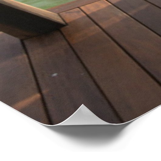 Vrouw die op een hammock in een klein hotel leunt poster (Hoek)