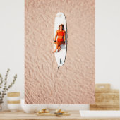 Vrouw die op het surfbord ligt poster (Keuken)