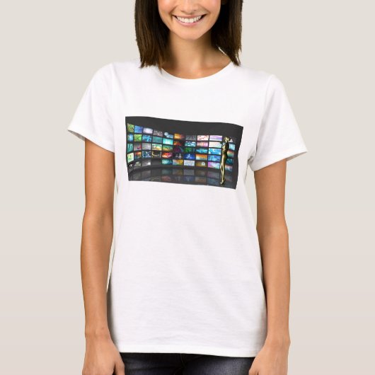 Vrouw die op het Web op Smartphone of Tablet surft T-shirt (Voorkant)
