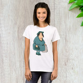 Vrouw die tassen draagt t-shirt