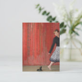 Vrouw die van Hoge hielschoenen weglopen Briefkaart (Staand voorkant)