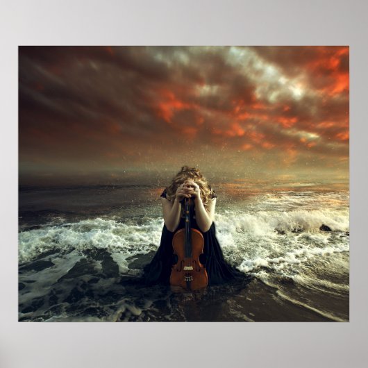 Vrouw en Violin in de oceaan Poster (Voorkant)