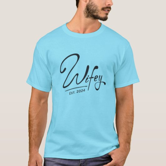 Vrouw Est. 2024 Gehuwd T-shirt (Voorkant)