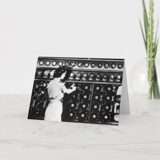 Vrouw gebruikt een decryptiesysteem kaart (Voorkant)