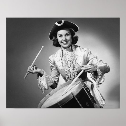 Vrouw gekleed als drummer uit Amerika Poster (Voorkant)