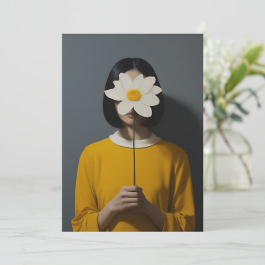 Vrouw Gele Jurk Witte Bloem Kaart (Staand voorkant)