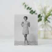 Vrouw Gesturing Briefkaart (Staand voorkant)