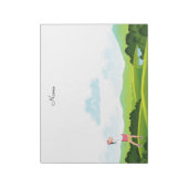 Vrouw golfer is teewing off op fairway Notitieblok (Linkerzijde)