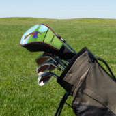 Vrouw Golfer Rijden over Water Hazard Golfheadcover (Insitu)