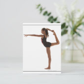 Vrouw gymnast (12-13) in evenwicht op één been briefkaart (Staand voorkant)