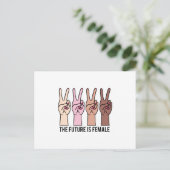 Vrouw handen met vredesbord briefkaart (Staand voorkant)