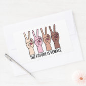 Vrouw handen met vredesbord rechthoekige sticker (Envelop)