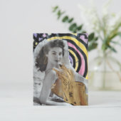 Vrouw in 1939 op het strand collagekunst briefkaart (Staand voorkant)