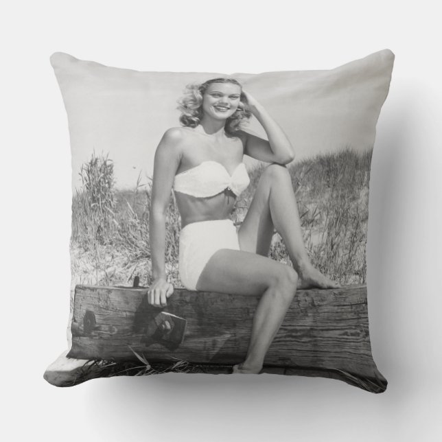 Vrouw in Bikini Kussen (Voorkant)